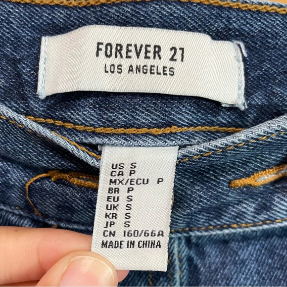 Forever 21 Denim Button-Front Skirt - Small - Picture 4 of 5